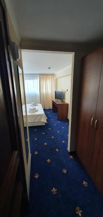 Hotel Evropa Gagra Exteriér fotografie
