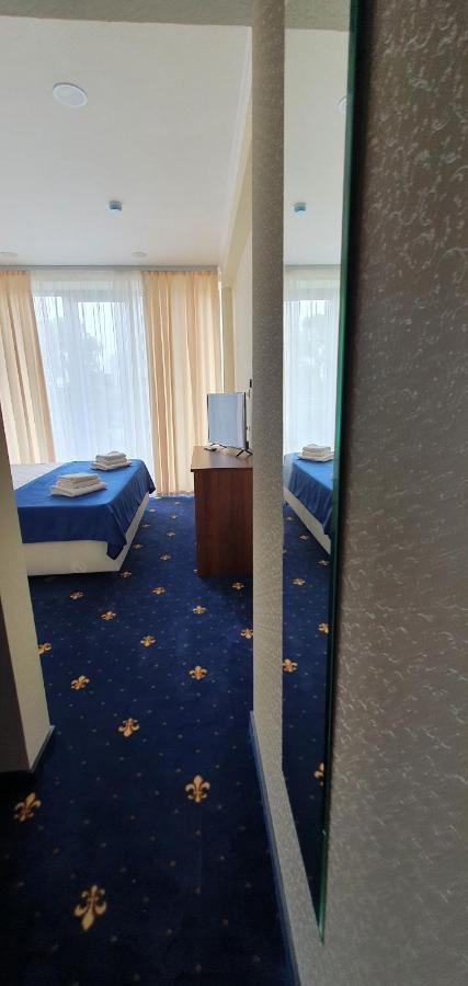 Hotel Evropa Gagra Exteriér fotografie
