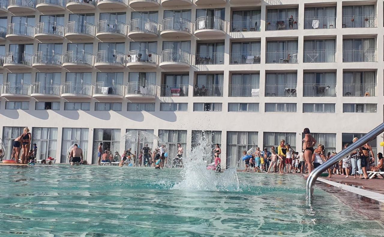 Hotel Evropa Gagra Exteriér fotografie