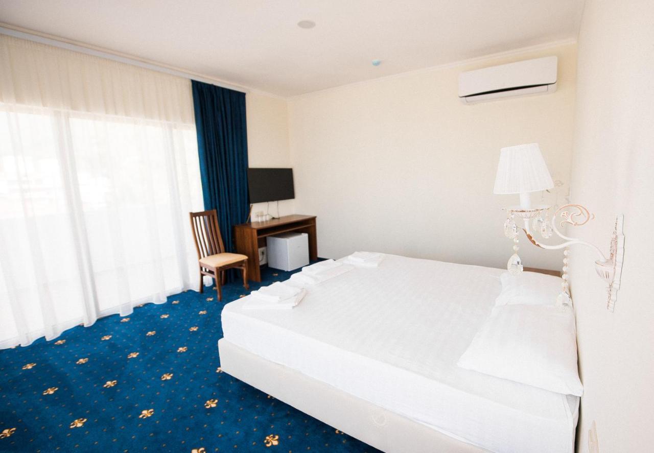 Hotel Evropa Gagra Exteriér fotografie